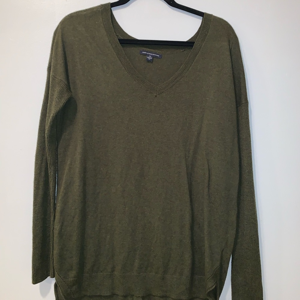 American Eagle sweater
